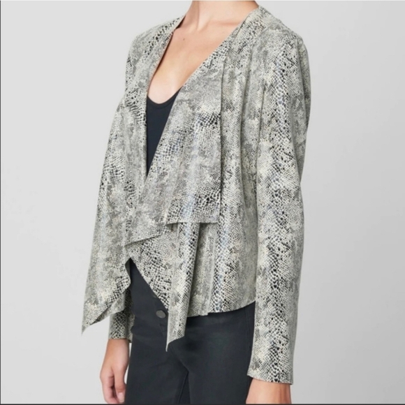 Blank NYC Jackets & Blazers - Blank NYC Sz XS Snake Print Waterfall Suede Draped Blazer Jacket Grey Open Front